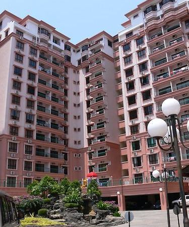 Dorcas Service Apartment - Marina Court Kota Kinabalu Exterior photo