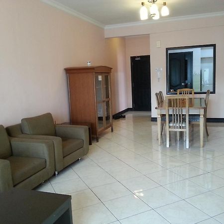 Dorcas Service Apartment - Marina Court Kota Kinabalu Exterior photo
