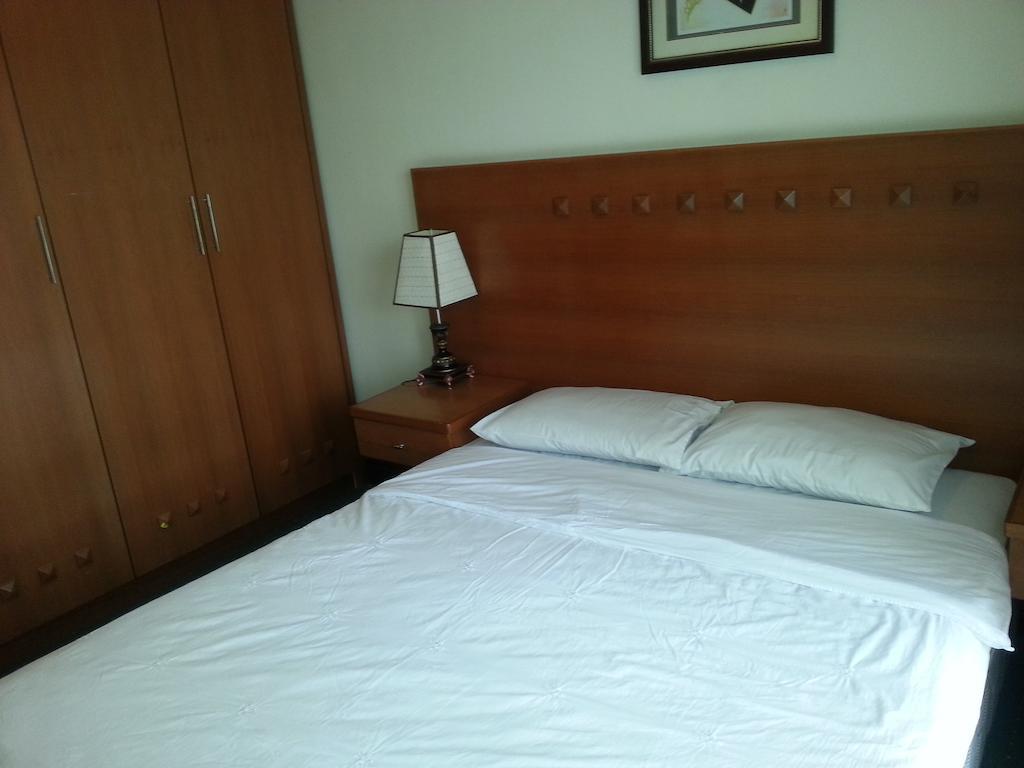 Dorcas Service Apartment - Marina Court Kota Kinabalu Room photo