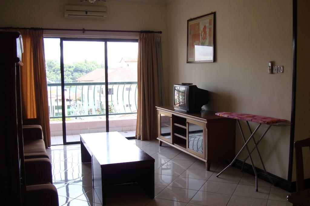 Dorcas Service Apartment - Marina Court Kota Kinabalu Room photo