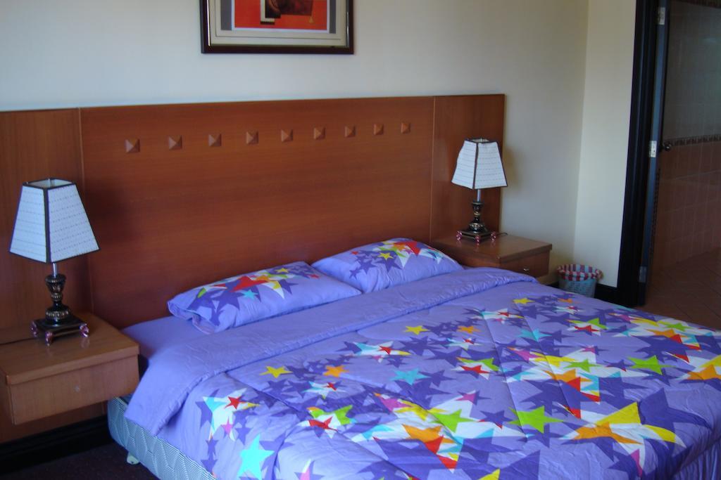 Dorcas Service Apartment - Marina Court Kota Kinabalu Room photo