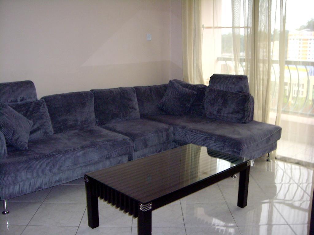 Dorcas Service Apartment - Marina Court Kota Kinabalu Exterior photo