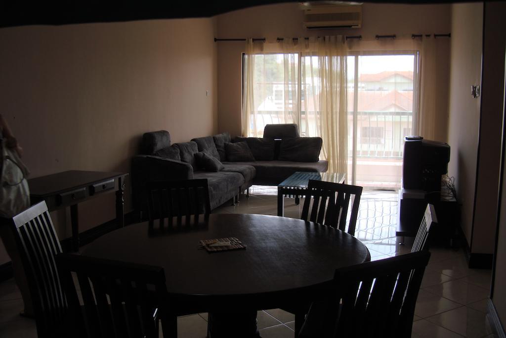 Dorcas Service Apartment - Marina Court Kota Kinabalu Exterior photo